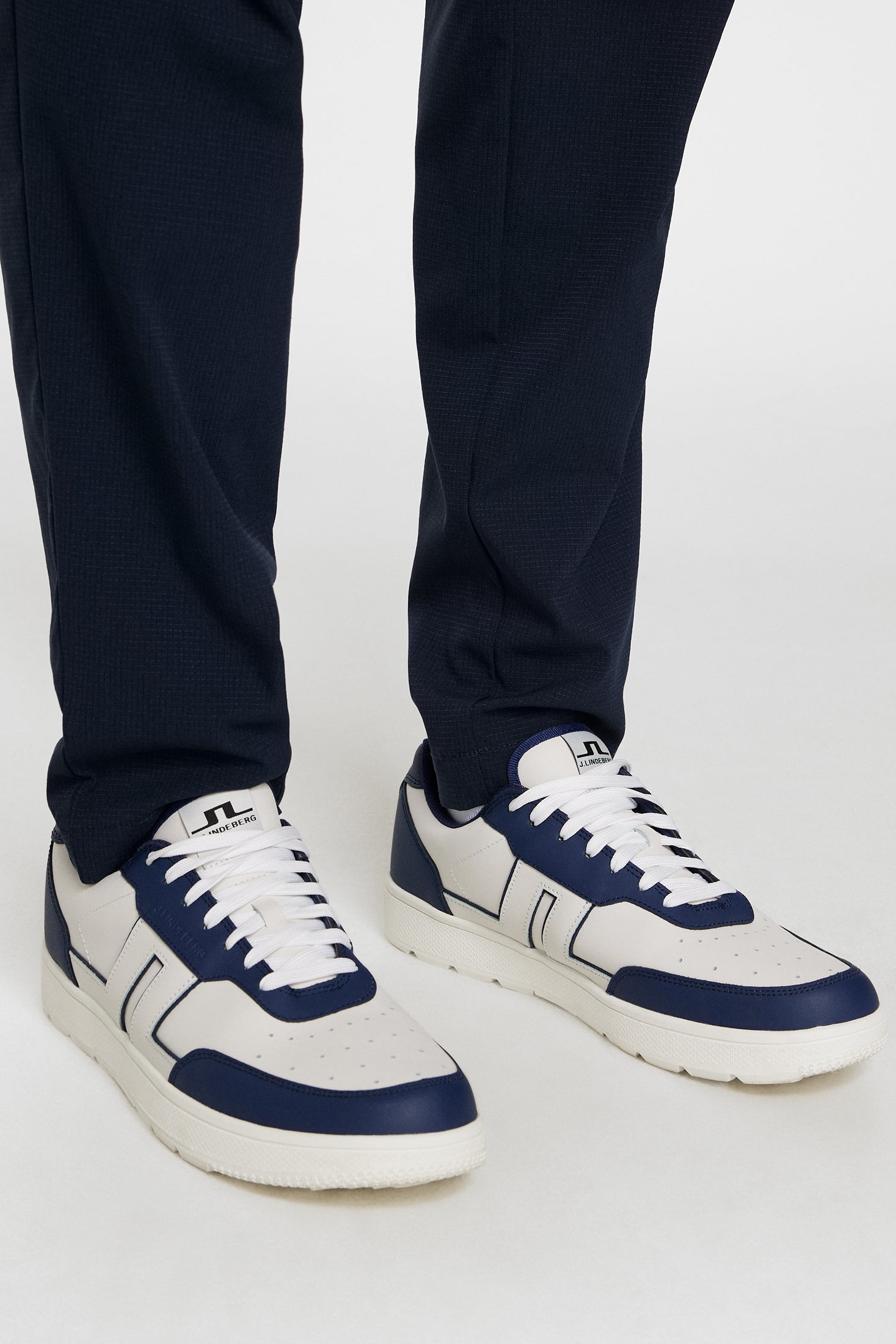 Ace Low-Top